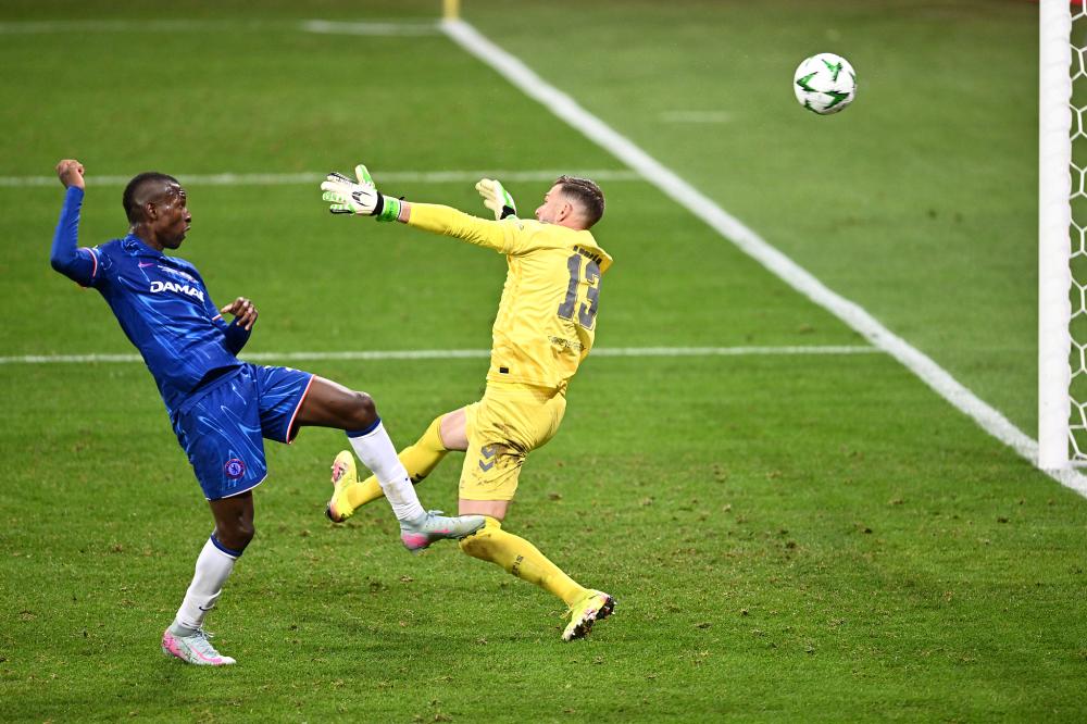 谢维军谈踢中卫：我很害怕出现失误，有经历才会有成长